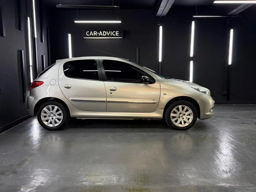 Peugeot 207 COMPACT 1.4 HDI 5 P.XSALLURE 2012