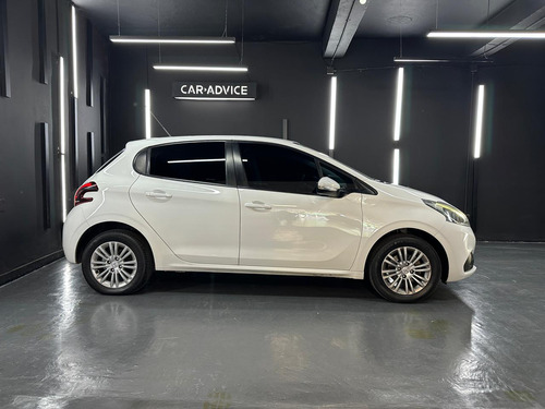 Peugeot 208 1.6 ALLURE NAV TIPTRONIC 5P L15 2017