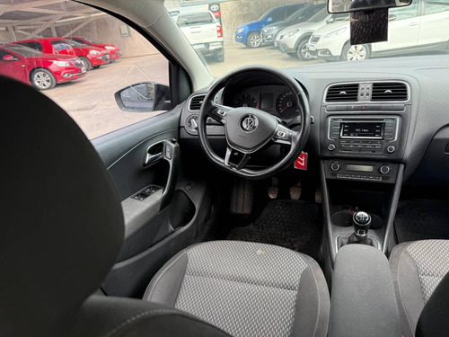 Volkswagen Polo 1.6 Com 4p L16 2017