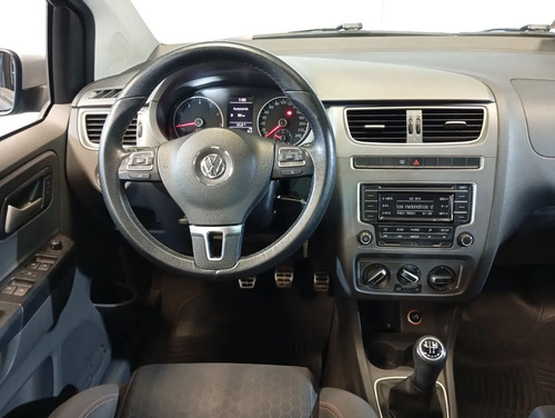 Volkswagen Suran 1.6 Highline L/15 2015