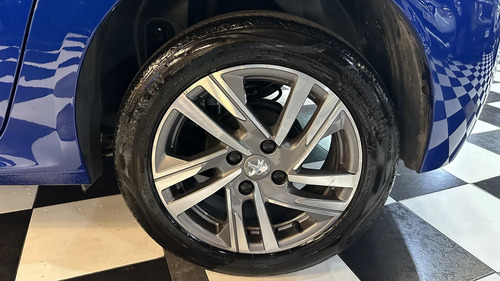 Peugeot 208 1.6 Allure Tiptronic 2022