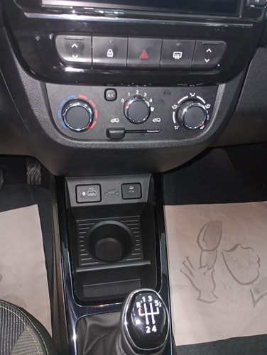 Renault Kwid 1.0 Sce 66Cv Iconic Outsider 2026