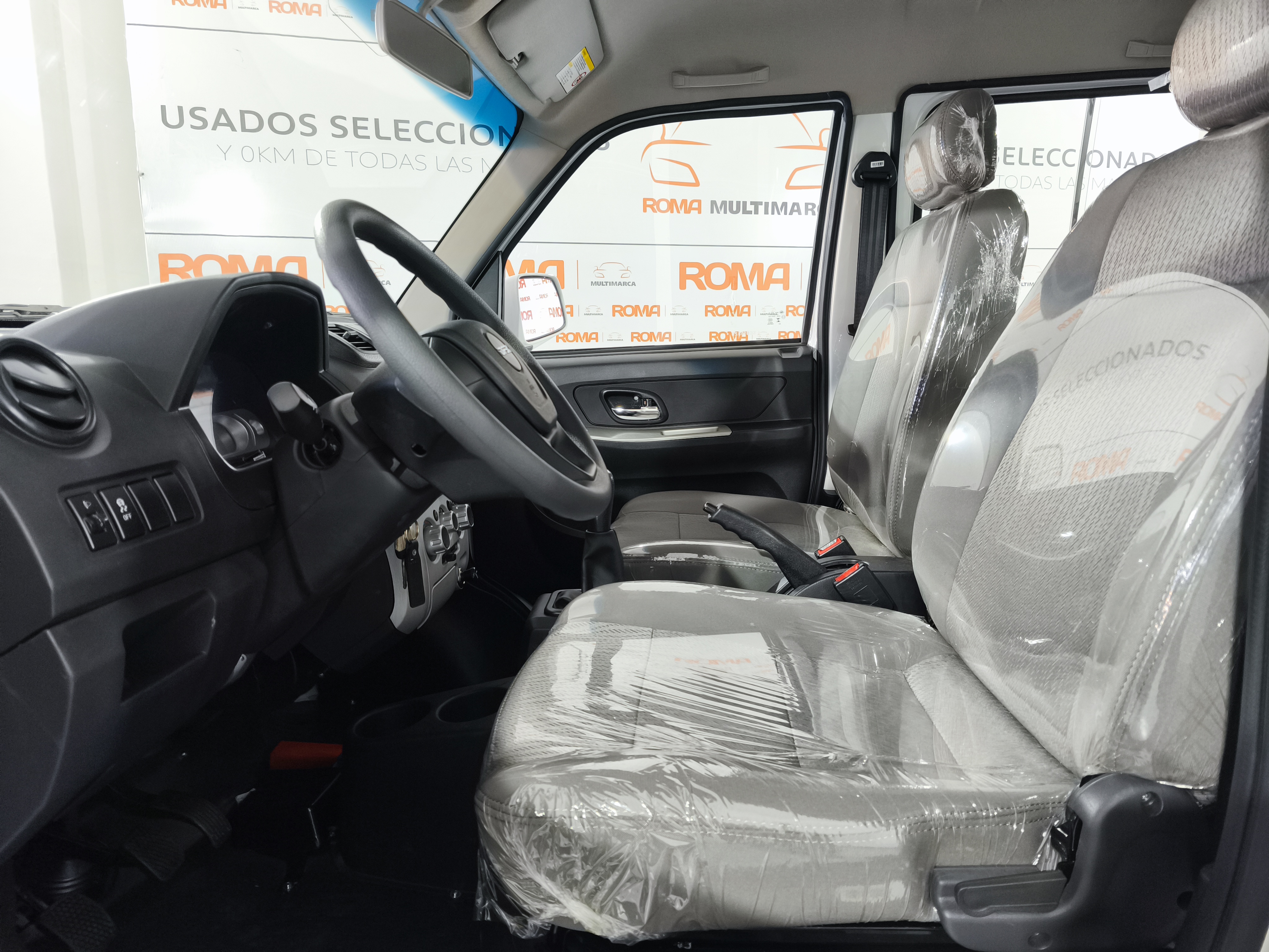 C32 MINI TRUCK CABINA DOBLE 2025