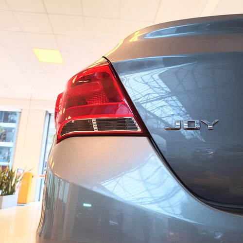 Chevrolet Onix plus 1.4 Joy Black 2020