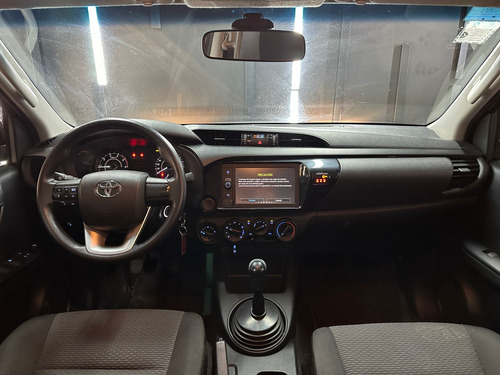 Toyota Hilux 2.4 TDI 4X4 DC DX L20 2021