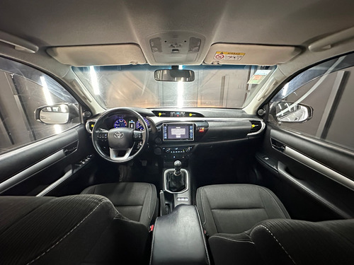 Toyota Hilux 2.8 TDI 4X2 DC SRV L16 2018