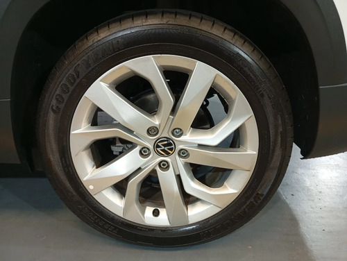 Volkswagen Taos 1.4 250 Tsi Comfortline At L/24 2025