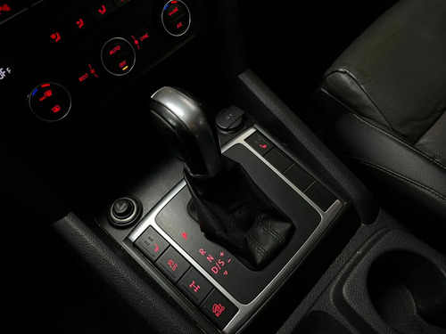 Volkswagen Amarok 2.0 TD 180HP 4X2 DC HIGHLINE AT L17 2018