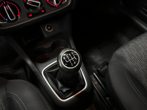 Volkswagen Fox 1.6 HIGHLINE 3P L10 2014