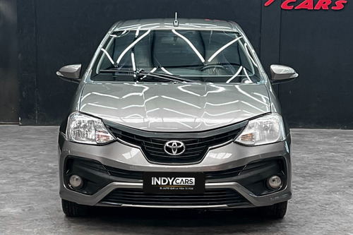 Toyota Etios 1.6 Sedan XLS 2018