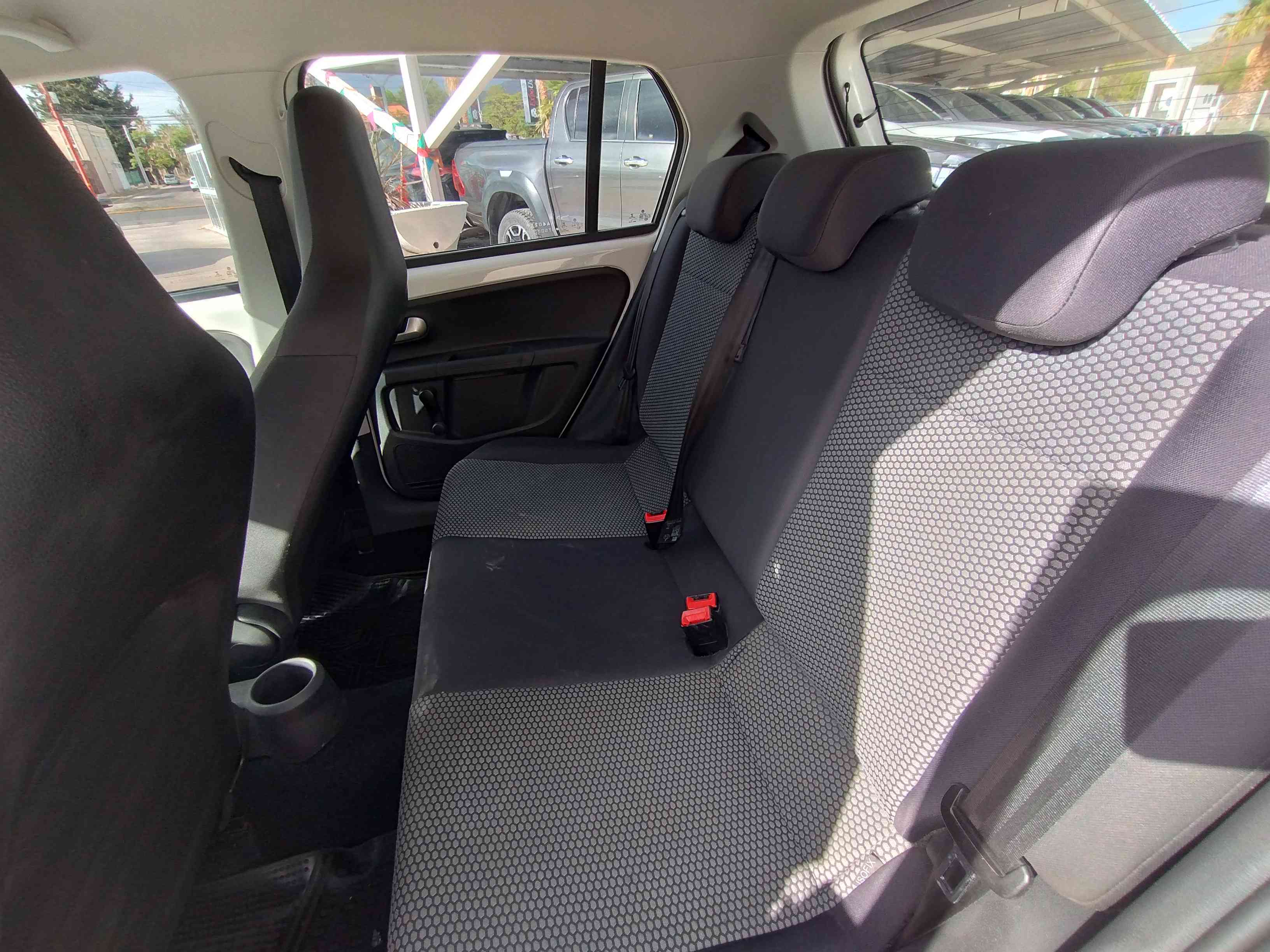 Volkswagen Up! 5 PTAS MOVE 2016