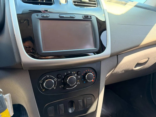 Renault Logan 1.6 8v Expression 2018