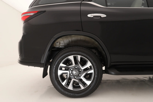 Toyota SW4 2.8 Tdi Diamond 4X4 6At 7As 2026