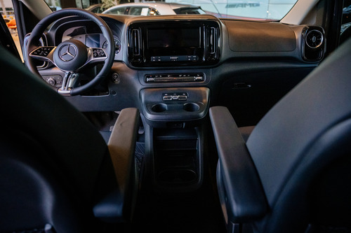 Mercedes-Benz Vito 1.9 119 Cdi Tourer Pasajeros 9+1 At 2025
