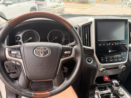 Toyota Land Cruiser 200 4.5 D4-D Vx At 2017