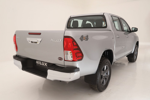 Toyota Hilux Pick-Up 2.8 Cd Sr 204Cv 4X4 2025