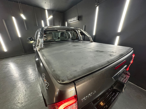 Toyota Hilux 2.8 TDI 4X4 DC SRX AT6 L21 2021