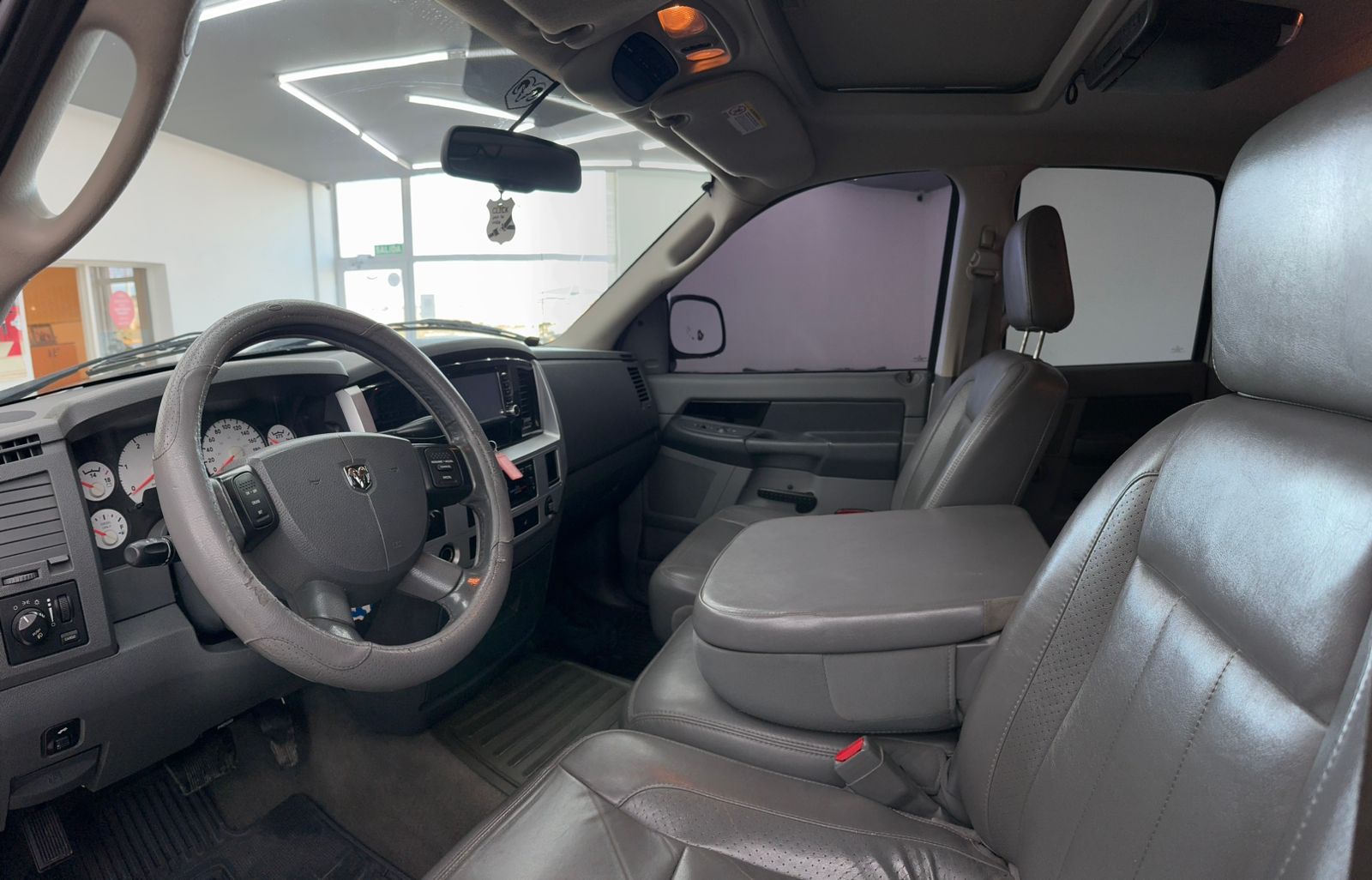 Dodge RAM LARAMIE 2.500 2010