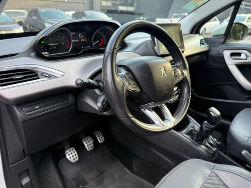 Peugeot 208 1.6 FELINE L16 2018