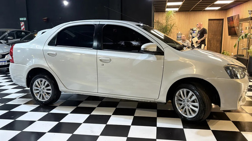 Toyota Etios 1.5 Sedan Xls 2016