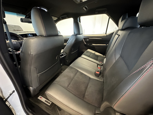 Toyota SW4 2.8 Tdi Gr-s 4x4 7as 6at 2025