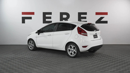 Ford Fiesta 1.6 KINETIC DESIGN TITANIUM 2012