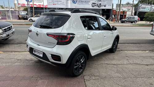 Renault Stepway 1.6 16V Intens C.A.B At 2023