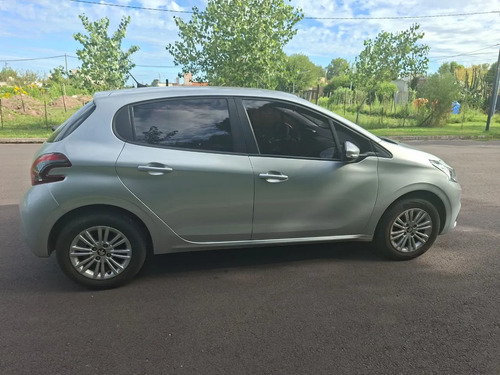 Peugeot 208 ALLURE 1.6 2018