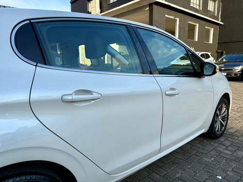 Peugeot 208 1.6 FELINE L16 2018