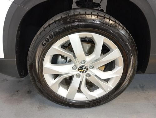 Volkswagen Taos 1.4 250 Tsi Comfortline At L/24 2025