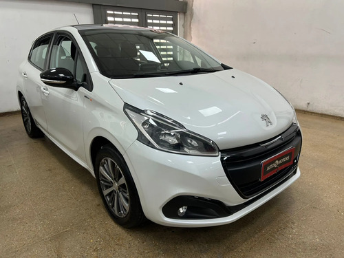 Peugeot 208 1.6 In Concert 2020