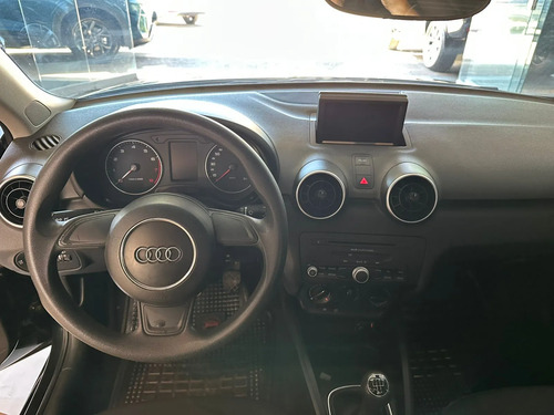 Audi A1 1.2 Turbo Atracttion 2014