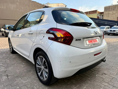 Peugeot 208 1.6 FELINE L16 2018