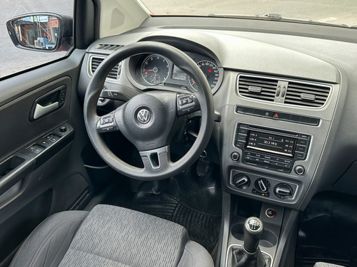 Volkswagen Suran 1.6 Comfortline 101cv 2014