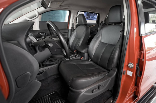 Nissan Frontier 2.3 Le Cd 4x2 Mt 2019