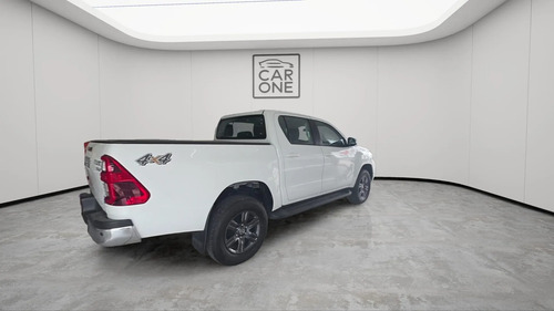 Toyota Hilux 2.8 TDI 4X4 SRV AT6 2023