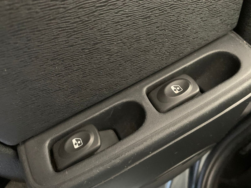 Renault Clio 1.2 Mio Confort Plus Abs Abcp 2015