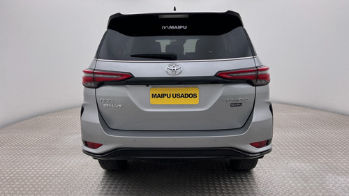 Toyota Hilux SW4 2.8 Tdi Diamante Ii 4x4 7as 6at 2022