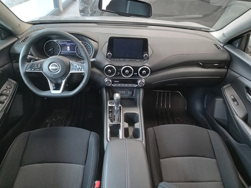 Nissan Sentra 2.0 Advance Cvt 2025