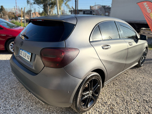 Mercedes-Benz Clase A 1.6 A200 Urban 156cv B.efficiency 2017