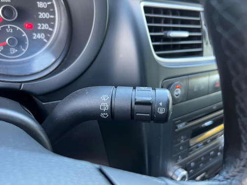 Volkswagen Suran 1.6 Comfortline 101cv 2013