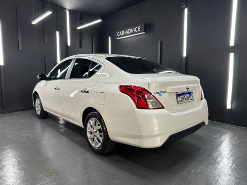Nissan Versa 1.6 ADVANCE L20 2020