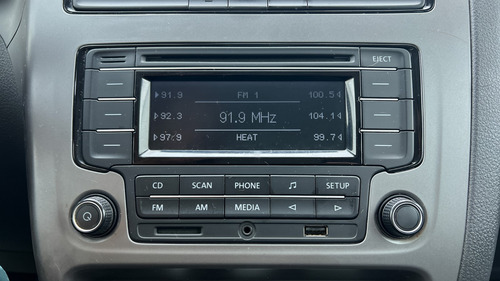 Volkswagen Suran 1.6 Comfortline 101cv 2015