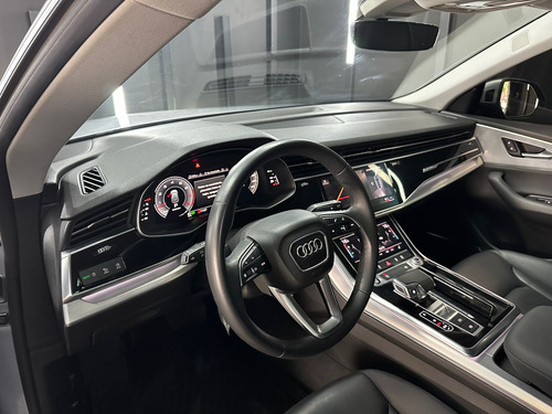 Audi Q8 55 TFSI QUATTRO 2021