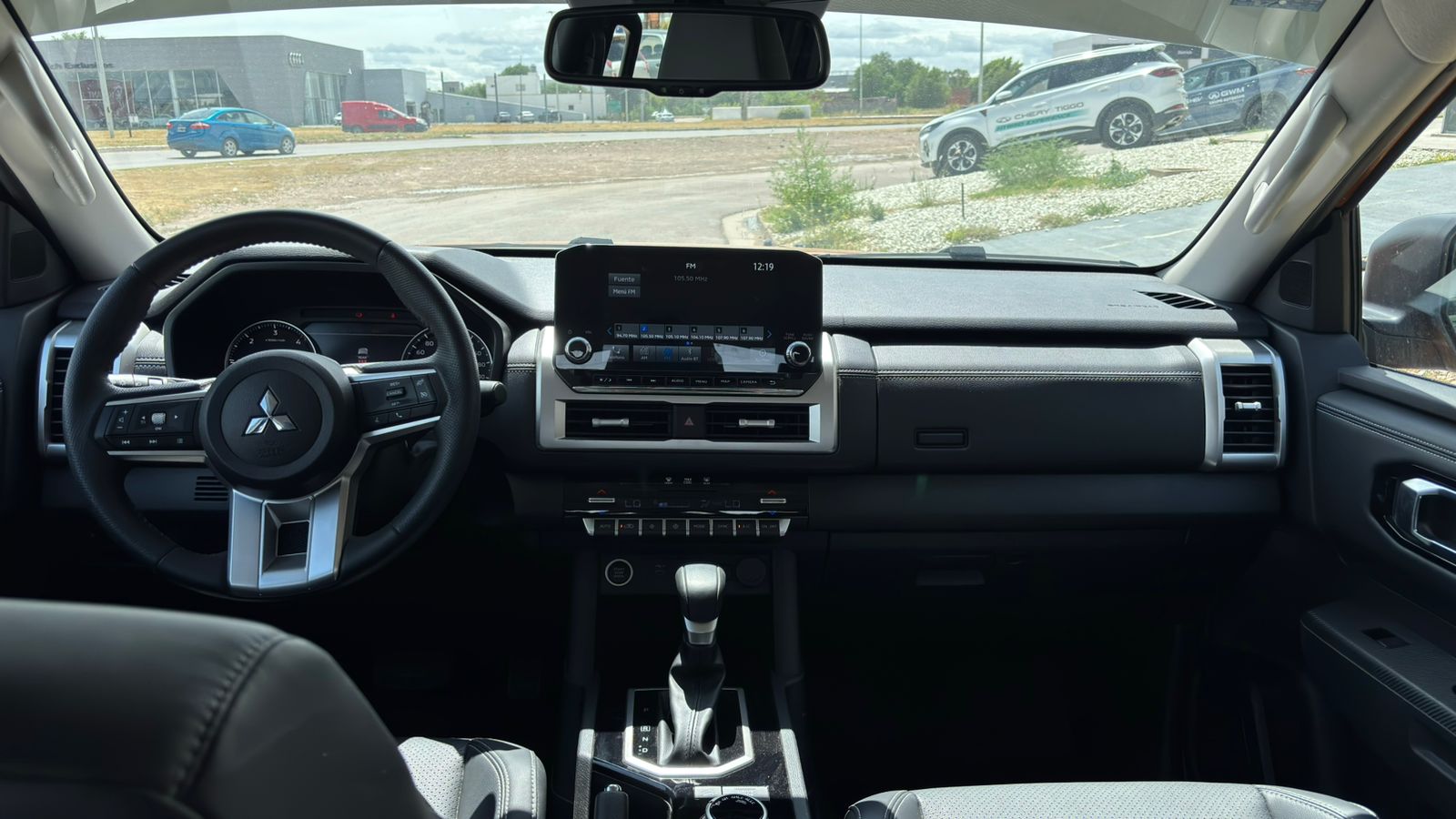 L200 2.4L GLS 6AT 4WD Full 2026