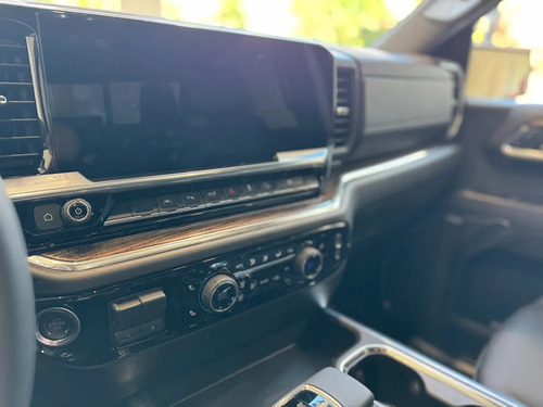 Chevrolet Silverado 5.3 V8 Z71 Trail Boss 2025