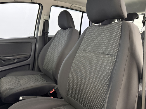 Volkswagen Suran 1.6 COMFORTLINE L15 2015