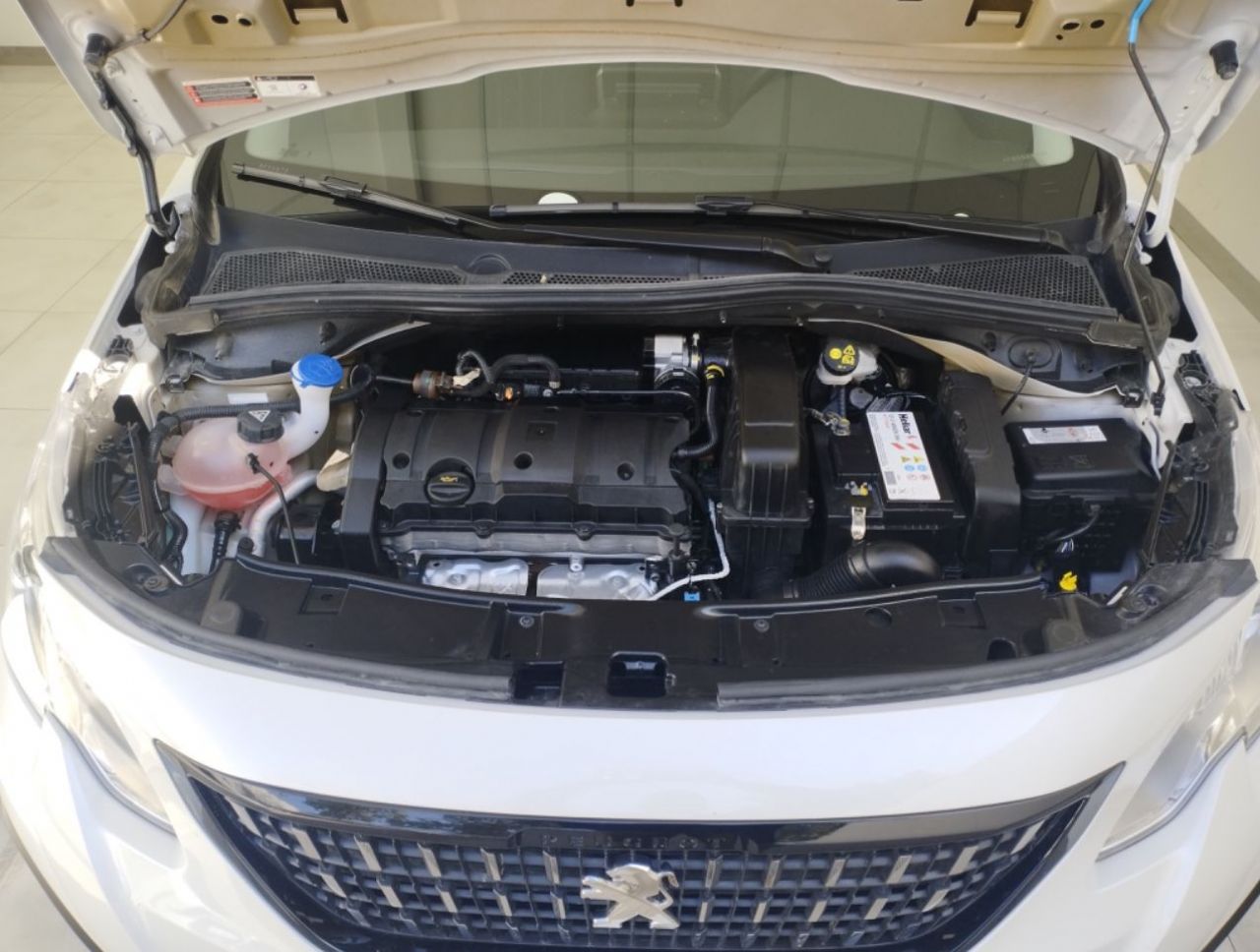 Peugeot 2008 1.6 Feline 2023