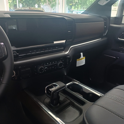 Chevrolet Silverado 5.3 V8 High Country 2026