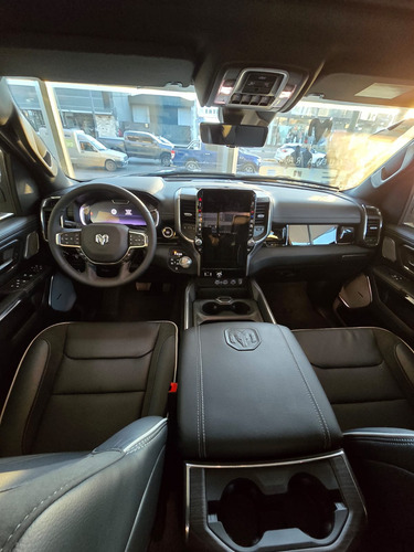 Jeep Ram 1500 larami 3.0 4x4 2025